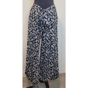 NWT Blue Island Split Palazzo Pants – Floral Aloha/Hawaiian – Black & White – L